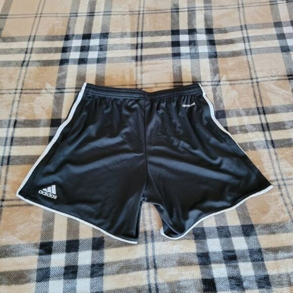 Adidas short - Picture 2 of 5